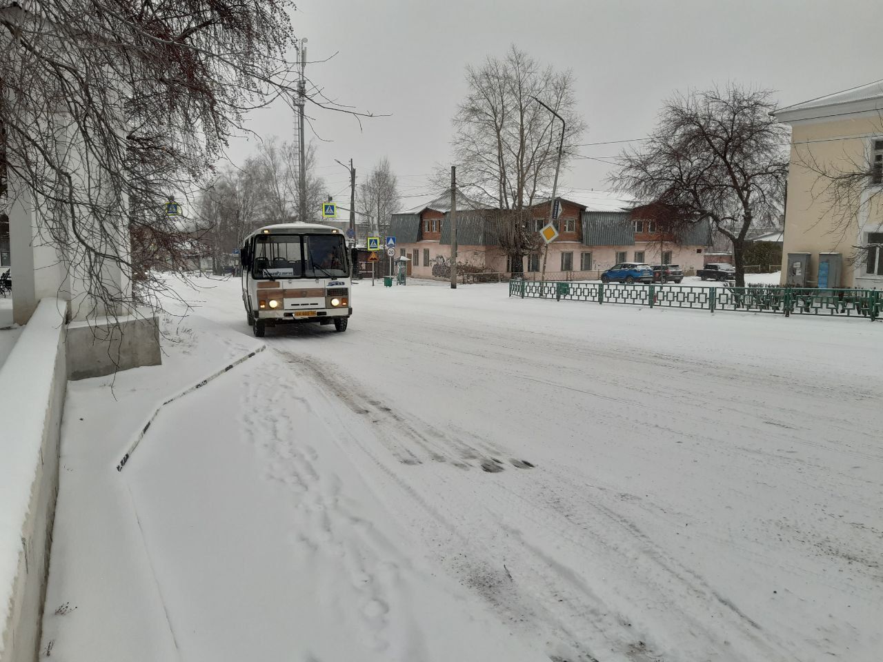 Первый обильный снегопад не вызвал всплеска ДТП в Краснотурьинске