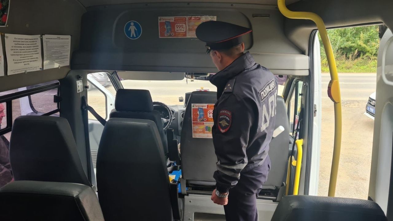 Сотрудники ГИБДД начали проверки автобусов и маршруток