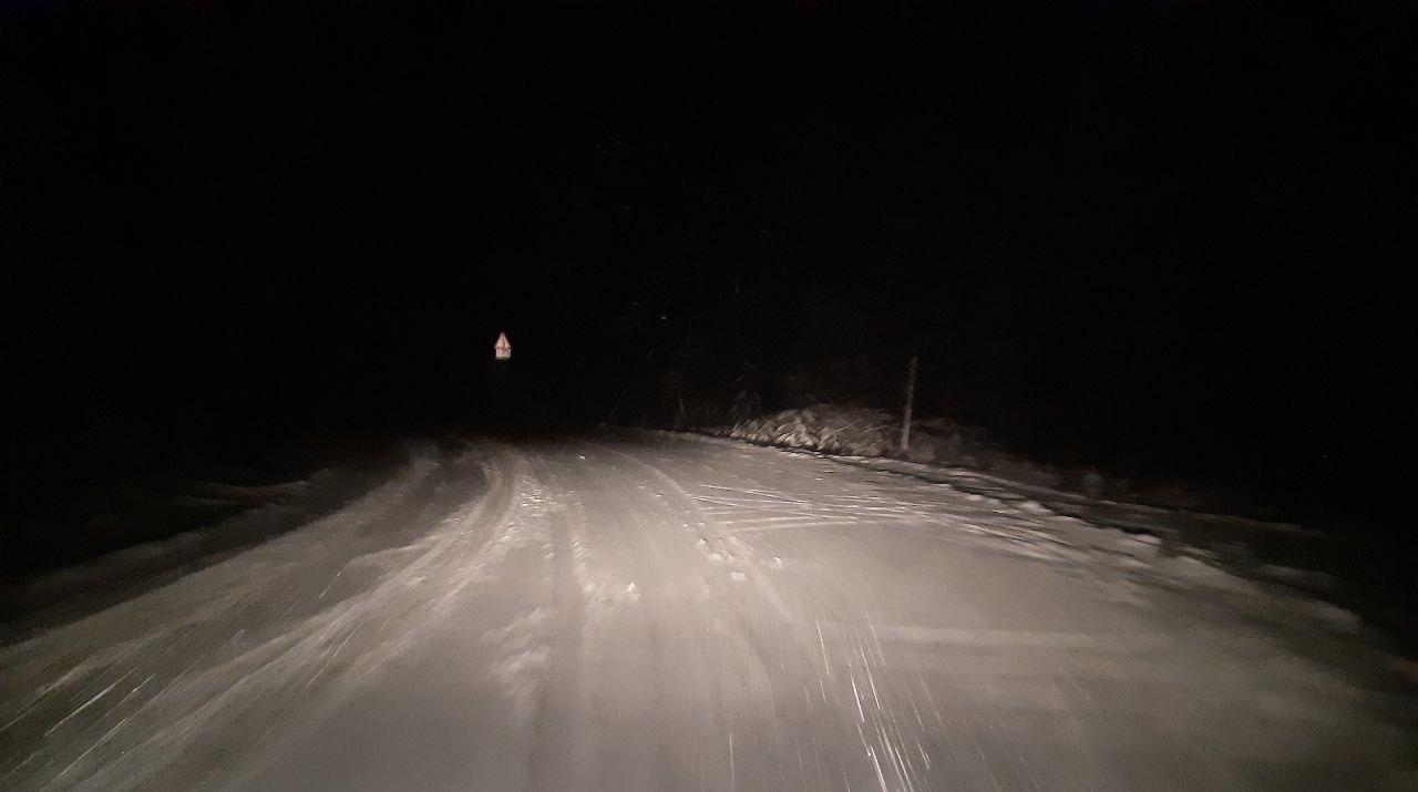 Из-за снегопада свердловская Госавтоинспекция выпустила предупреждение для водителей