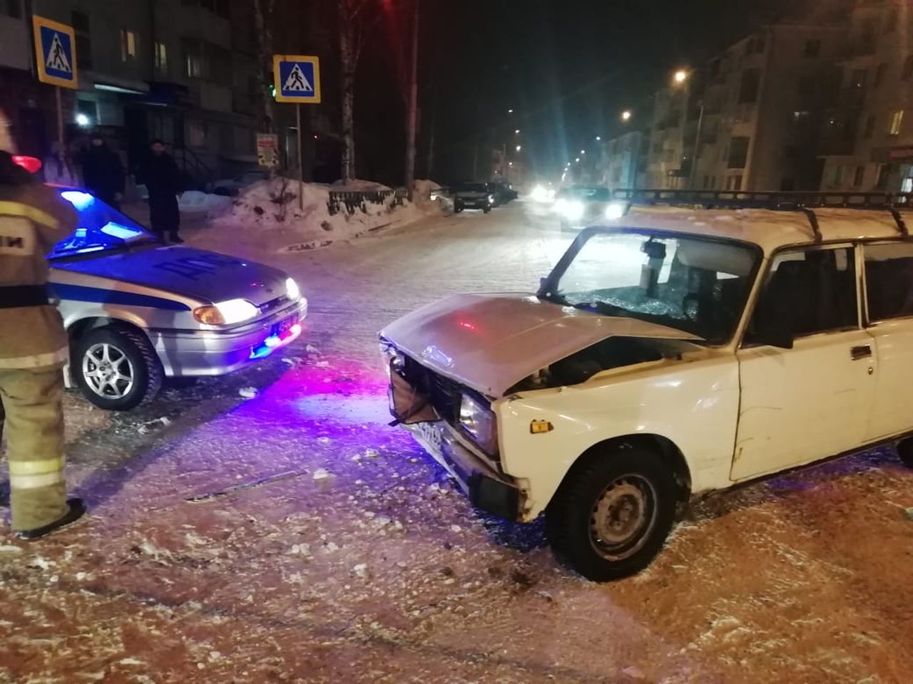 В Краснотурьинске произошла крупная авария. Двое пострадавших, включая семилетнего мальчика