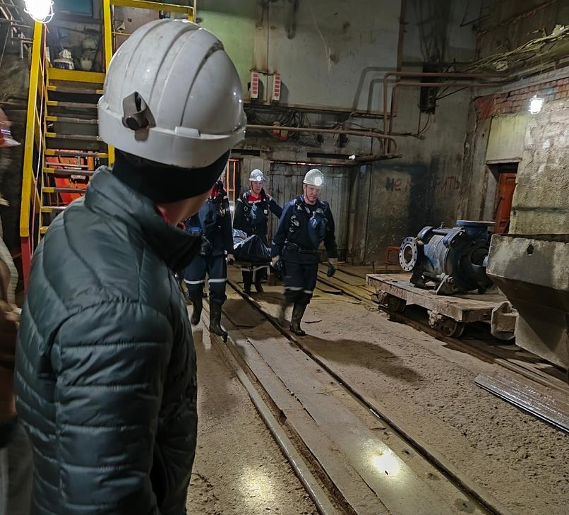 Очевидец рассказала, как спасали горняков после взрыва на шахте “Северопесчанская”
