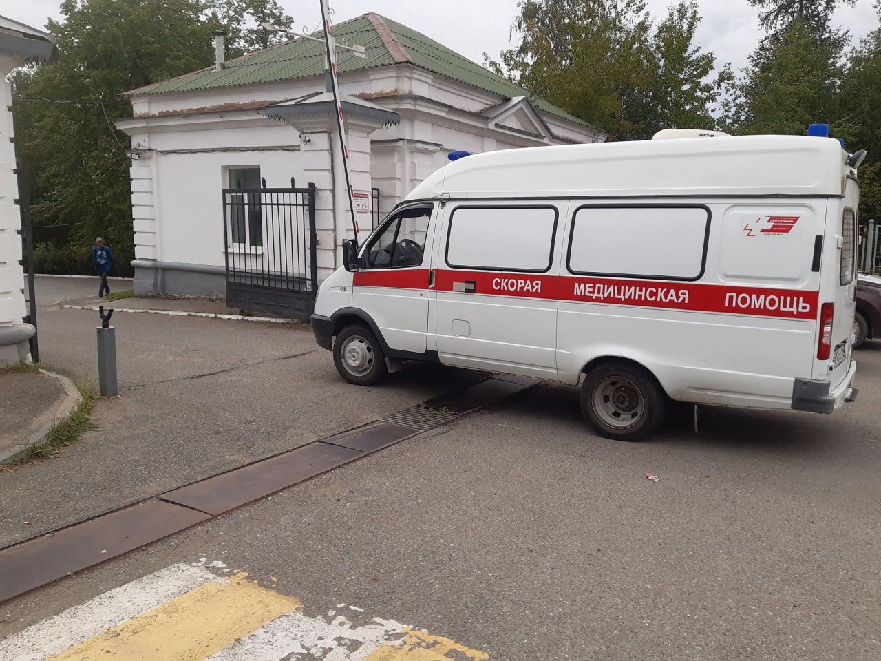 Новую машину скорой помощи передали больнице Краснотурьинска