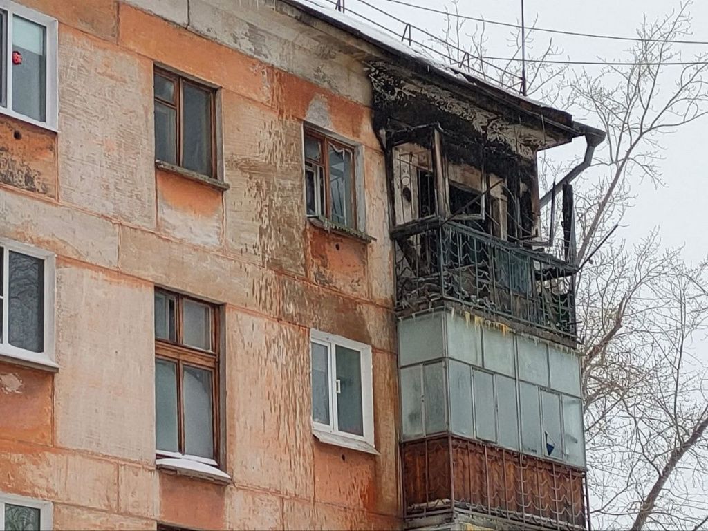 В доме по улице Металлургов горела квартира. Фото: Андрей Ярославцев, ОНД
