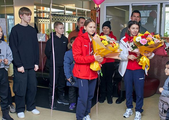 Торжественно встретили Снежану Кузнецову, единственную чемпионку мира по боксу из Краснотурьинска