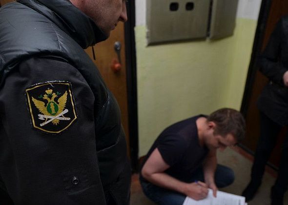 Уголовное дело возбудили против алиментщика, задолжавшего более 300 тысяч рублей