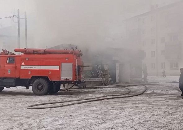 На улице Микова горит бар