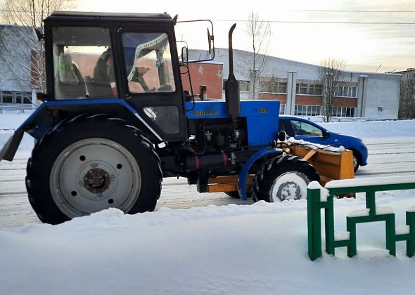 Водителей просят убрать транспорт с дорог. Снег будут чистить 18 единиц техники