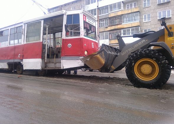 В Краснотурьинске с рельсов сошел трамвай. Никто не пострадал