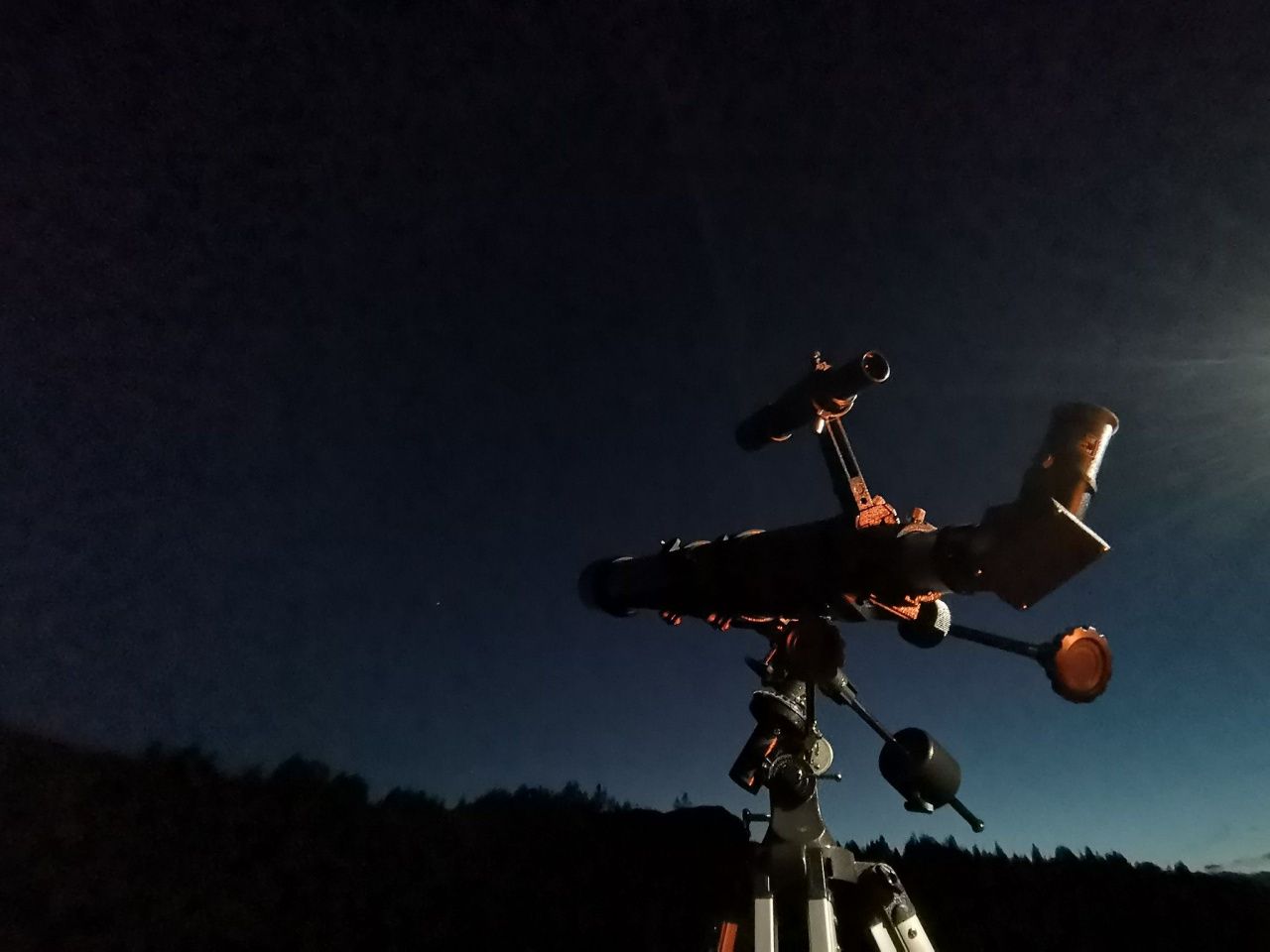 В середине апреля можно будет наблюдать “звездный дождь” - поток Лириды