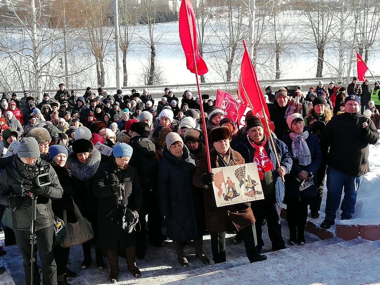 В Нижнем Тагиле, Серове, Североуральске, Краснотурьинске и Карпинске прошли митинги против мусорной реформы