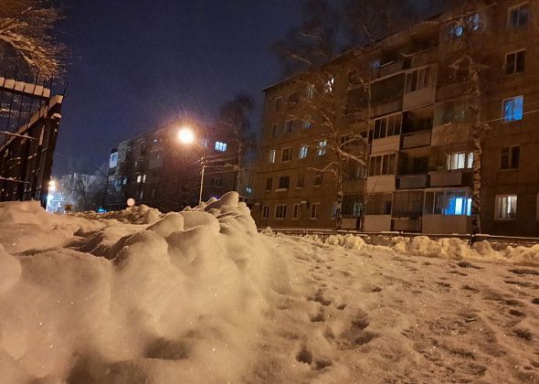 В Краснотурьинске заключен контракт на уборку снега во дворах 