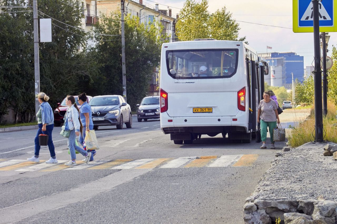 Октябрьскую закрывают для проезда. Как будут ходить автобусы