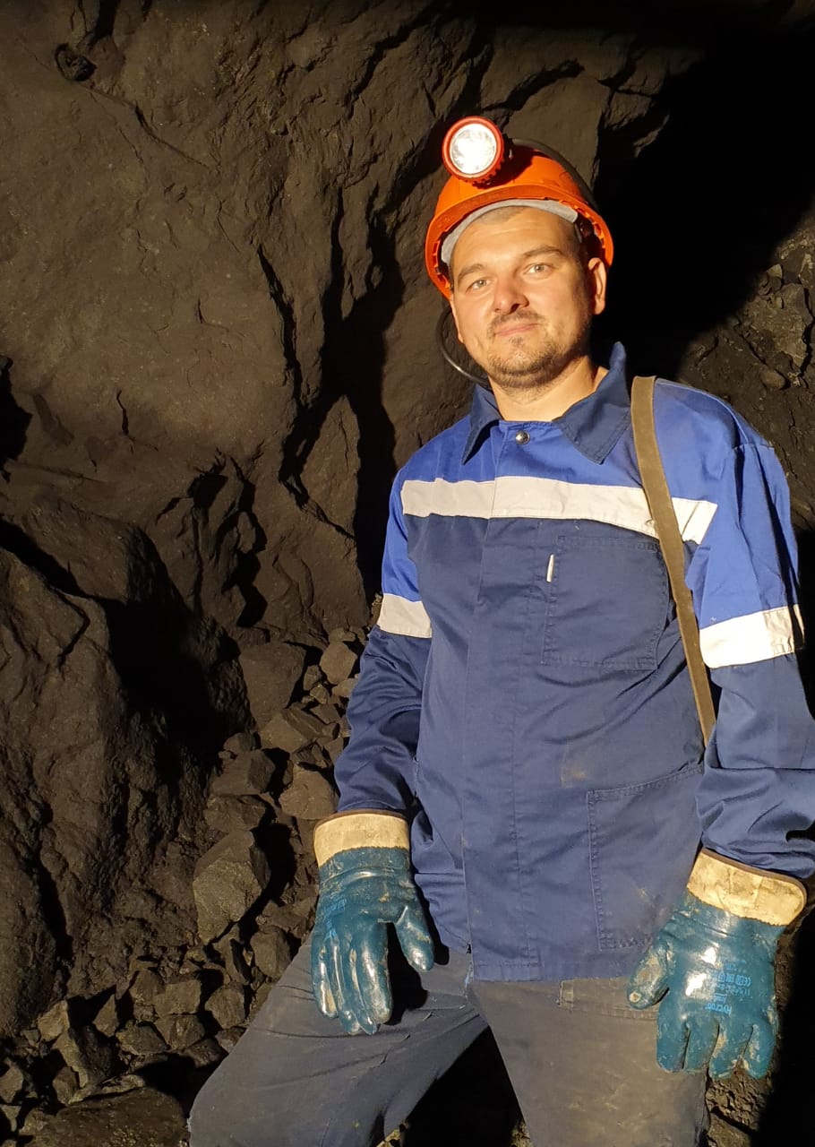 Руда из шахты «Северопесчанская» стала экспонатом 