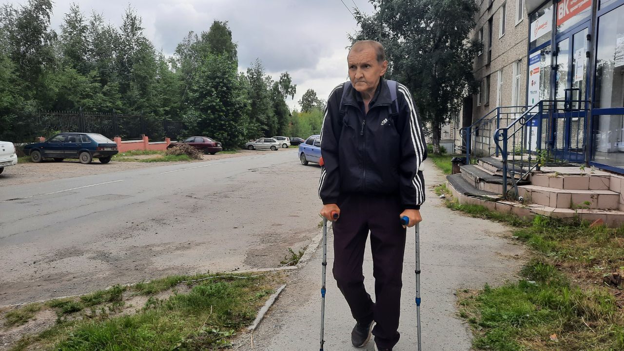«Пенсия 14 тысяч. А надо - 65». Инвалид собирает деньги на реабилитацию