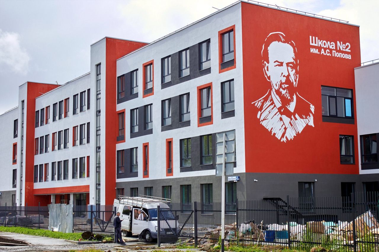 Денис Паслер заявил, что 1 сентября новое здание школы №2 примет учеников и учениц