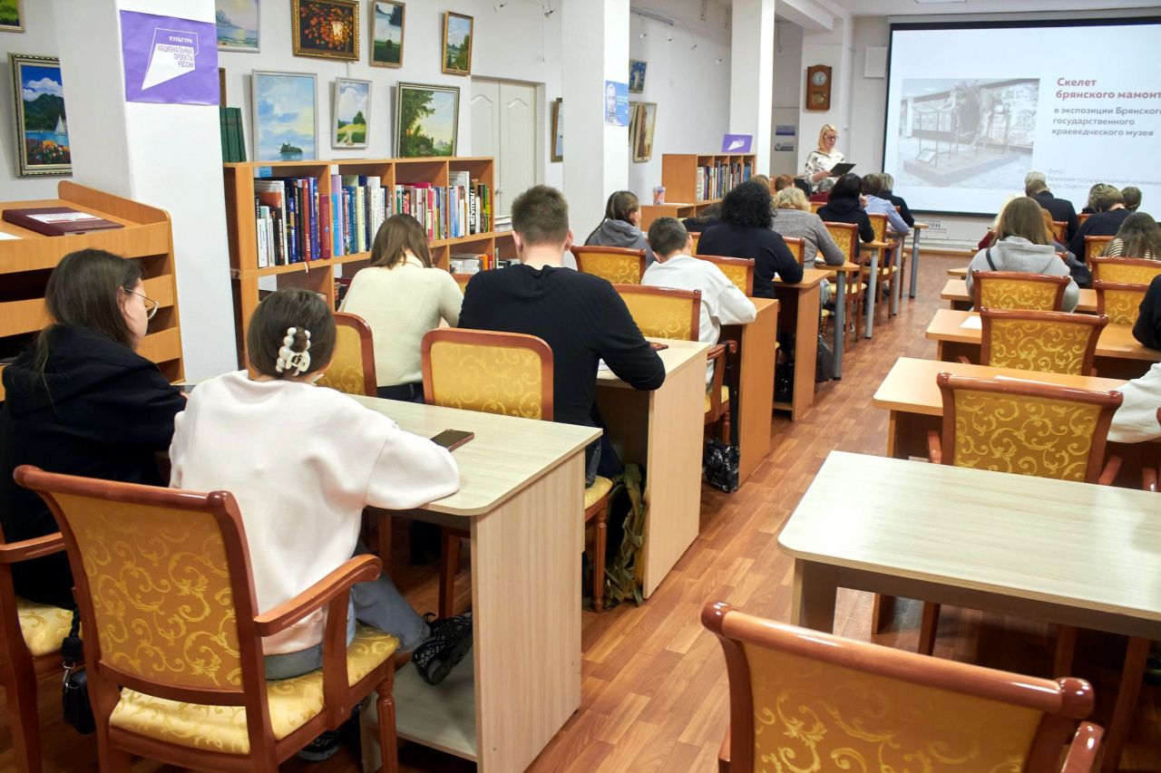 В центральной библиотеке стартуют занятия «Русский по средам» по подготовке к Тотальному диктанту