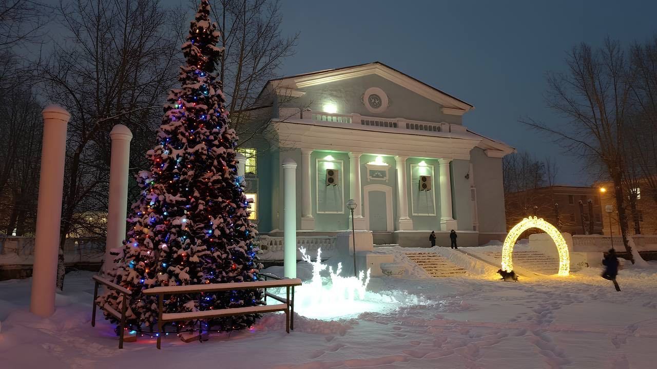 За ДК БАЗа впервые сделают новогодний городок