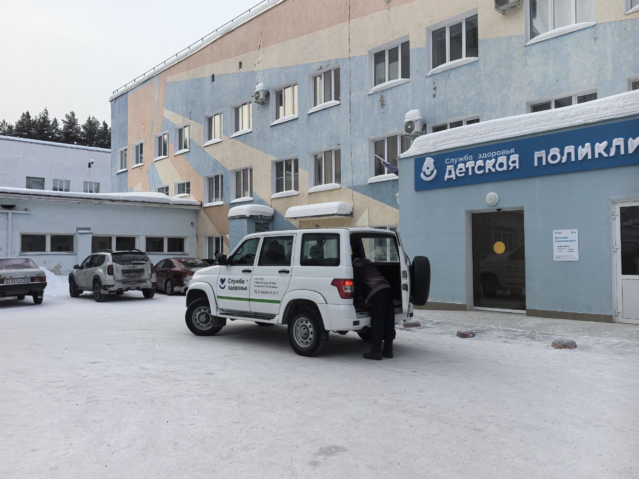 9 автомобилей амбулаторной службы маркировали специальными наклейками