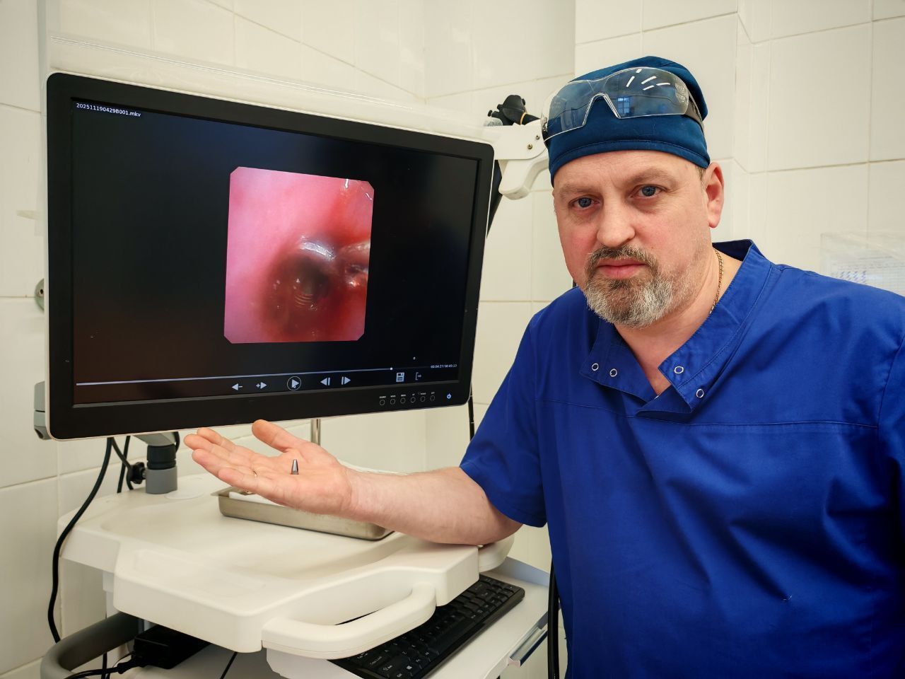 Краснотурьинские врачи спасли школьника из Североуральска, вдохнувшего наконечник от шариковой ручки