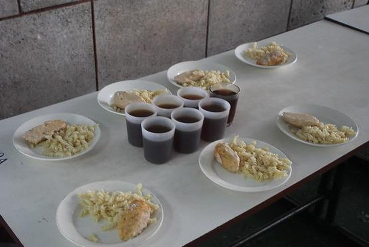 РЭК: поставщик еды в школы Екатеринбурга «накручивал» цену на сметану на 7000%