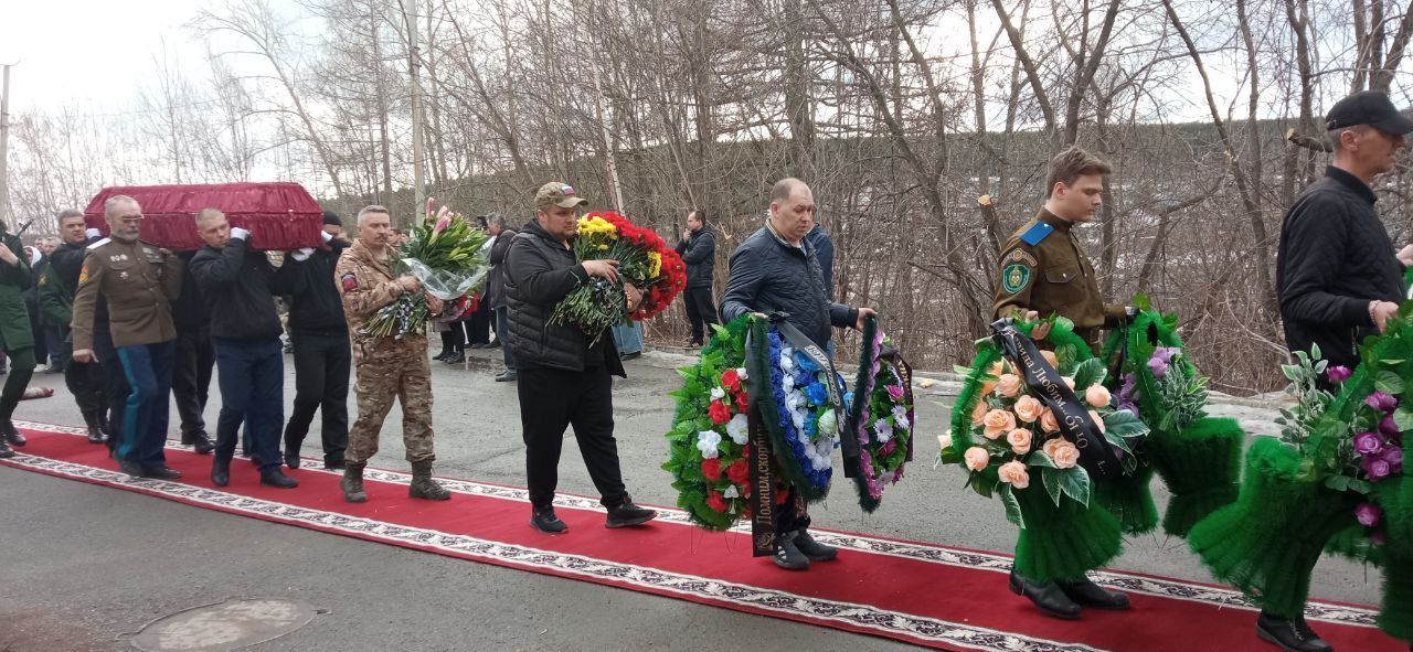 В Краснотурьинске похоронили погибшего на СВО Данила Лоптева