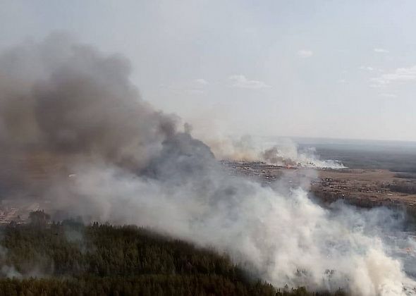 Огнеборцы Краснотурьинска тушат страшный пожар в Сосьве