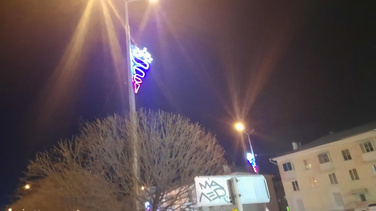 После ремонта в Краснотурьинске заработали новогодние мотивы