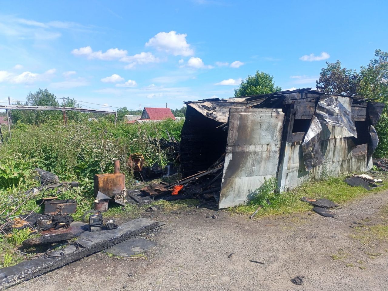 В Краснотурьинске горело заброшенное помещение