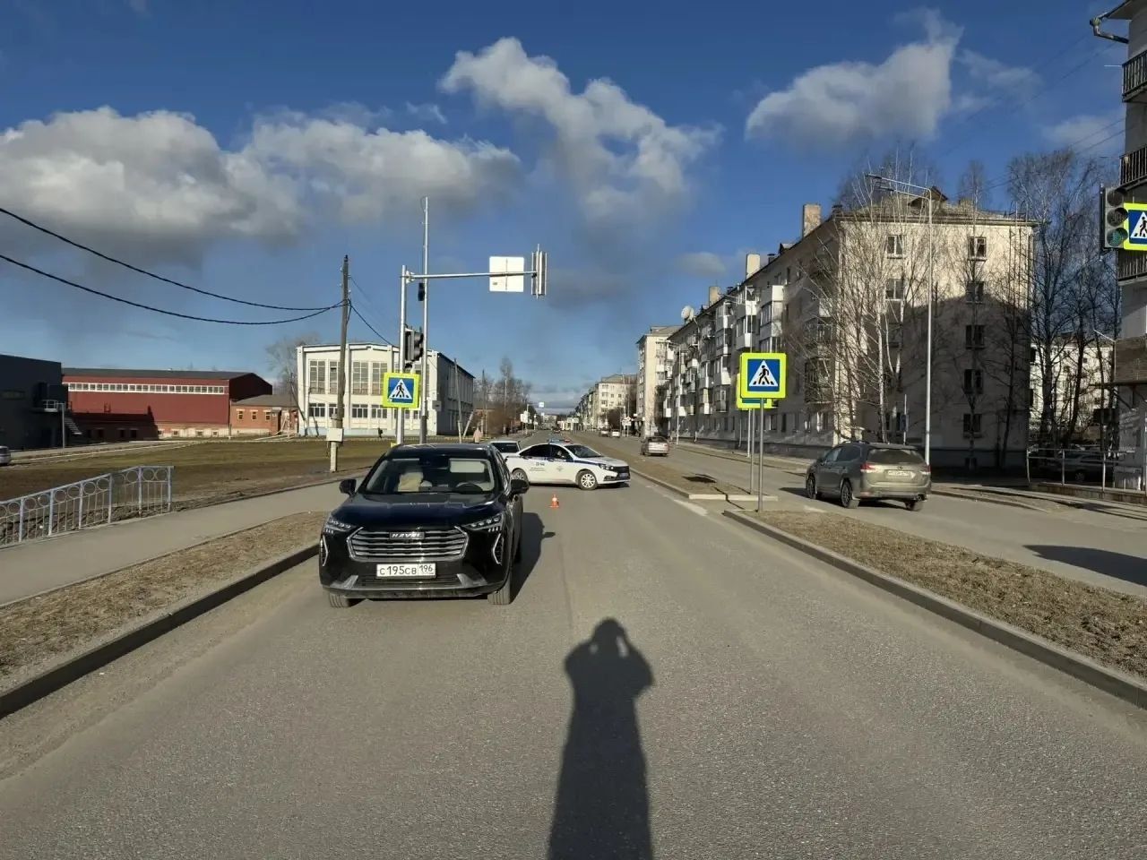 Ослепило солнце. На пешеходном переходе сбит 90-летний мужчина