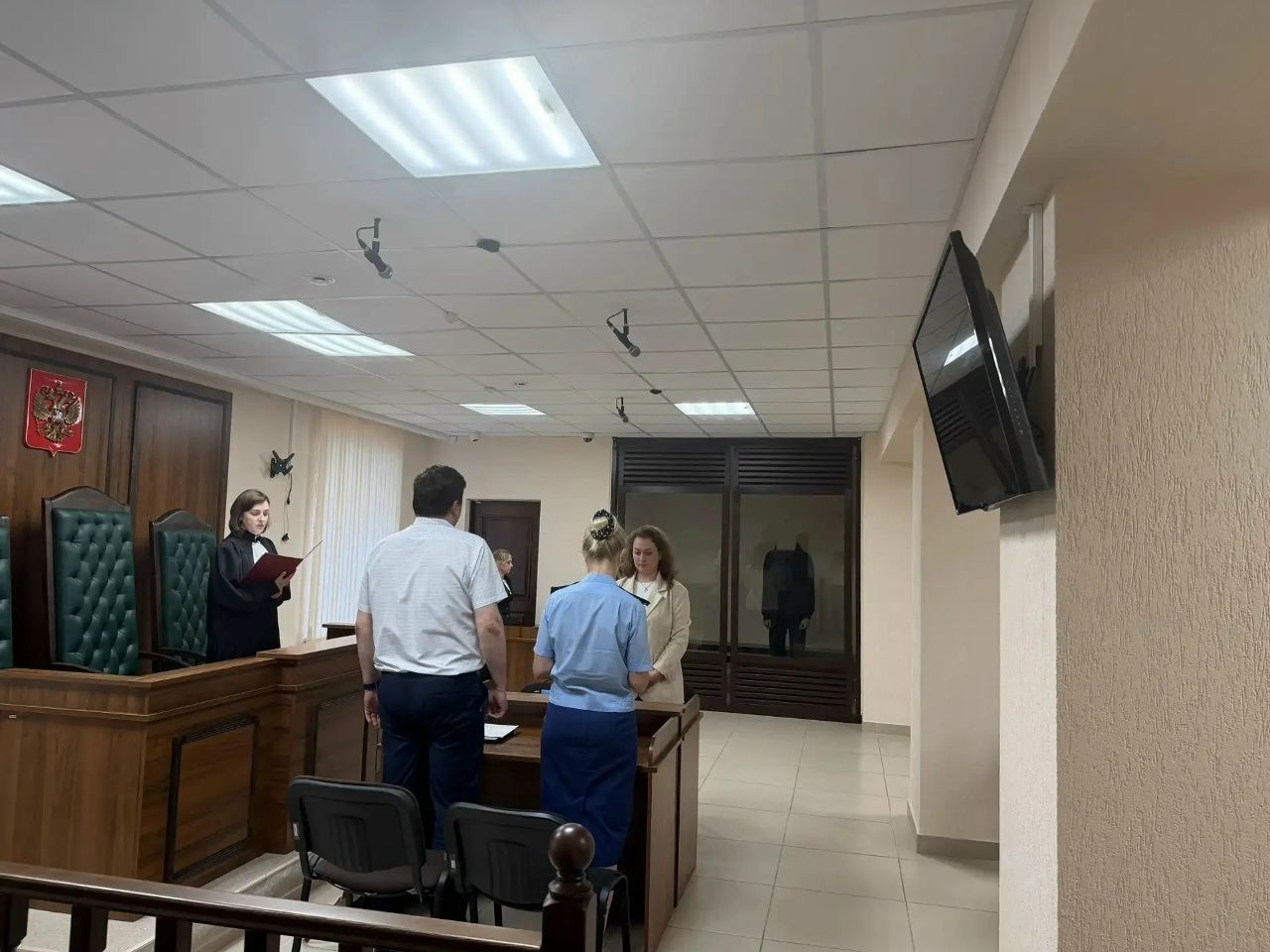 Суд арестовал двух подростков по делу об убийстве 15-летней девочки в Краснотурьинске