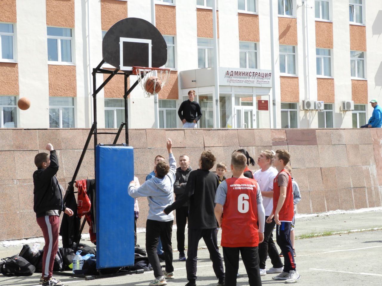 Краснотурьинские баскетболисты выиграли турнир в Карпинске 