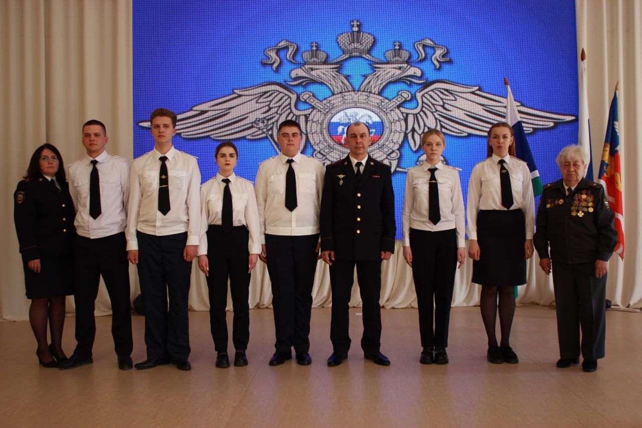 В Краснотурьинске привели к присяге новых сотрудников полиции