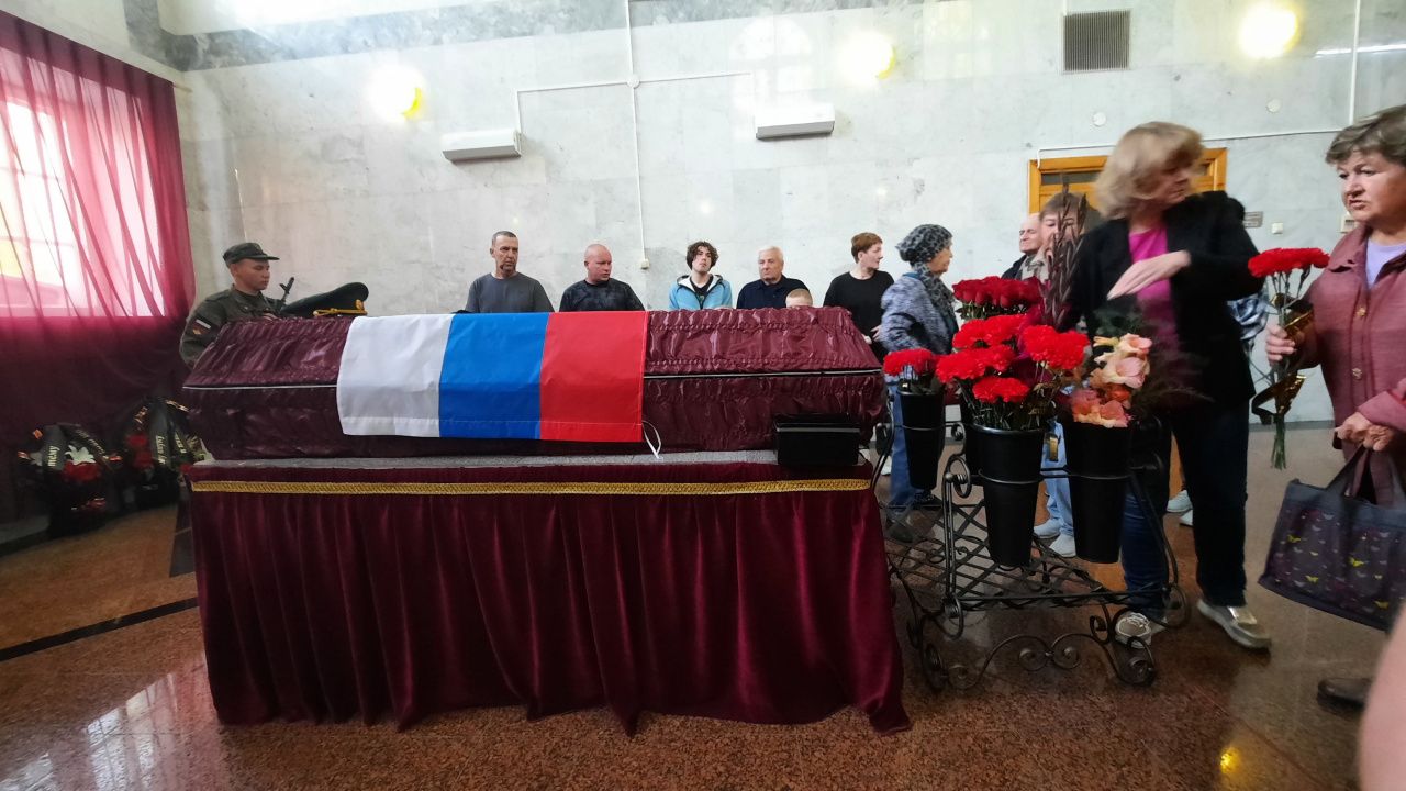 «Сейчас Артем вернулся домой». Похоронили горожанина, погибшего на спецоперации