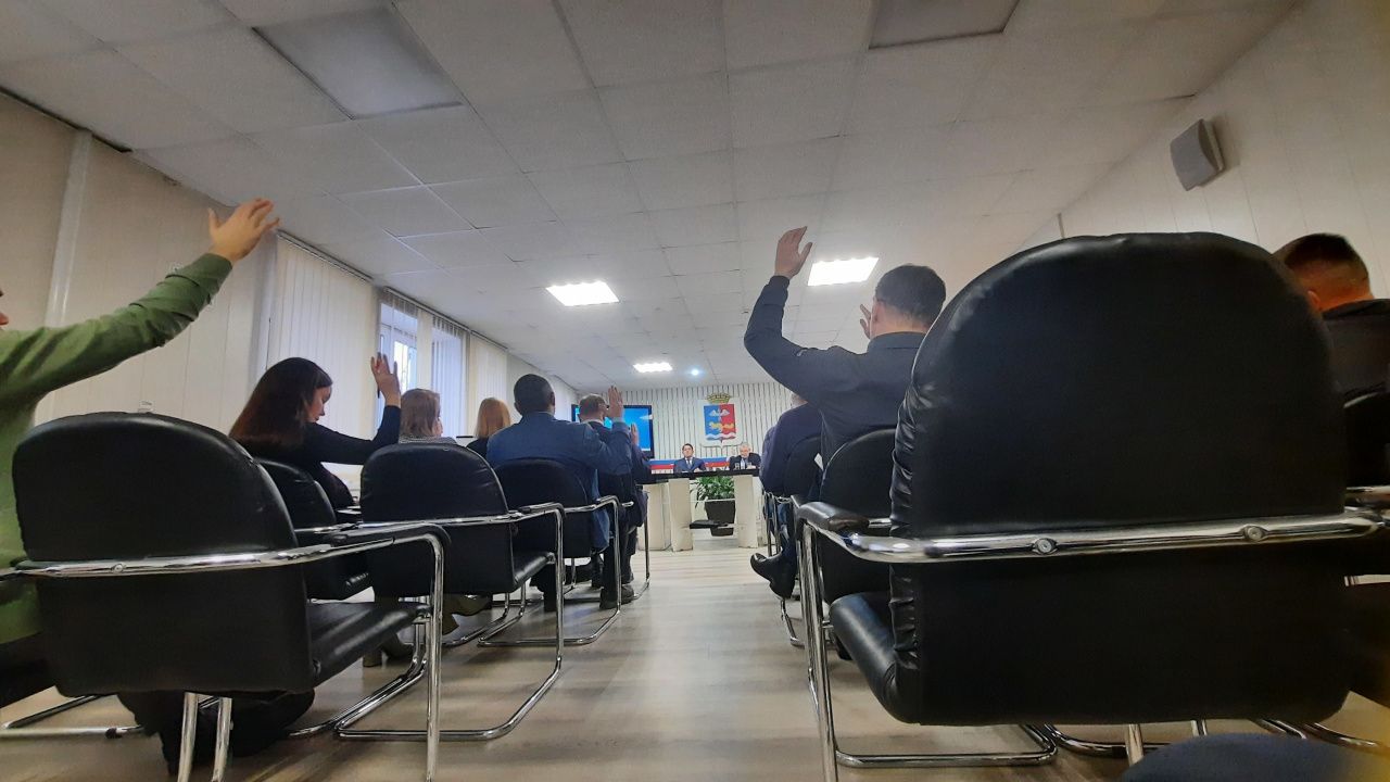 Впервые после «ковидного» времени заседания депутатских комиссий и Думы провели в один день