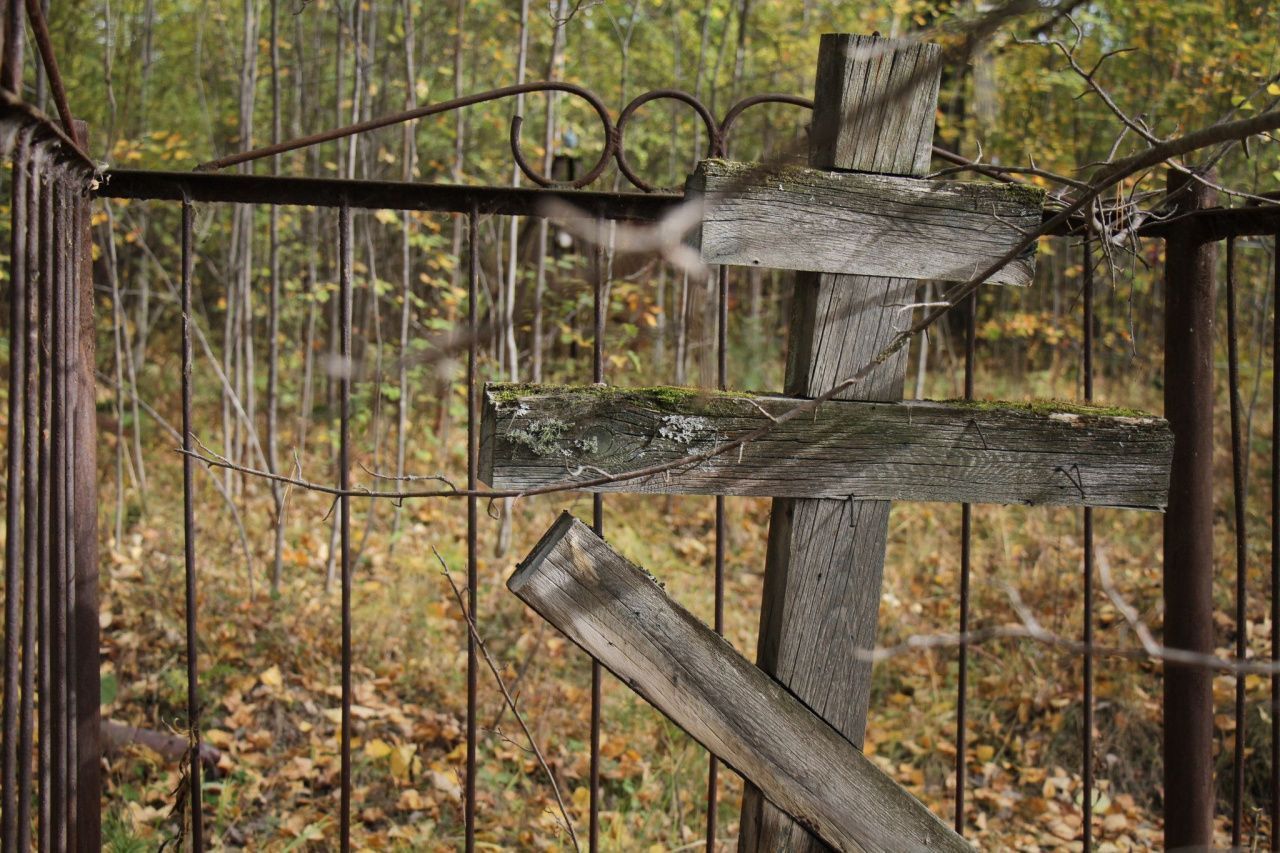 Жуткая история про исчезнувшее фото с могильного креста