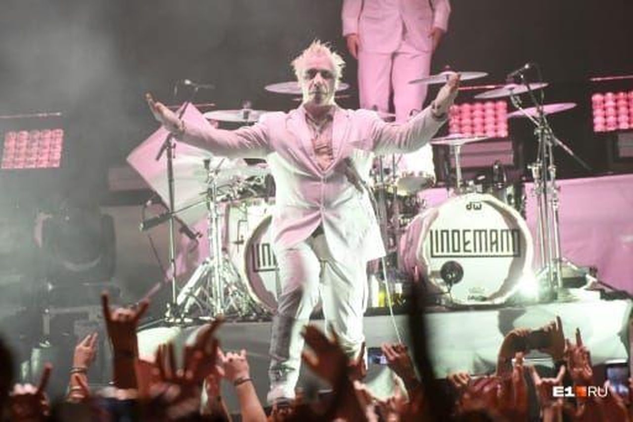 Линдеманн в подарок на 8 марта: впечатления горожанки от концерта "Rammstein"