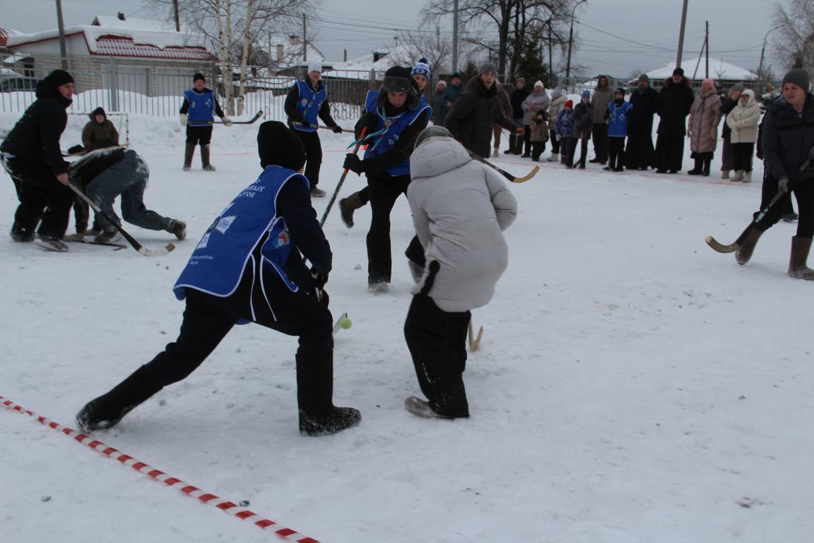 Воспитанники воскресных школ Краснотурьинска и Рудничного сыграли в Серове в хоккей на валенках