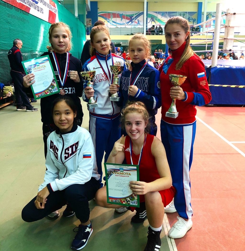 Воспитанницы секции бокса с триумфом вернулись с международного турнира