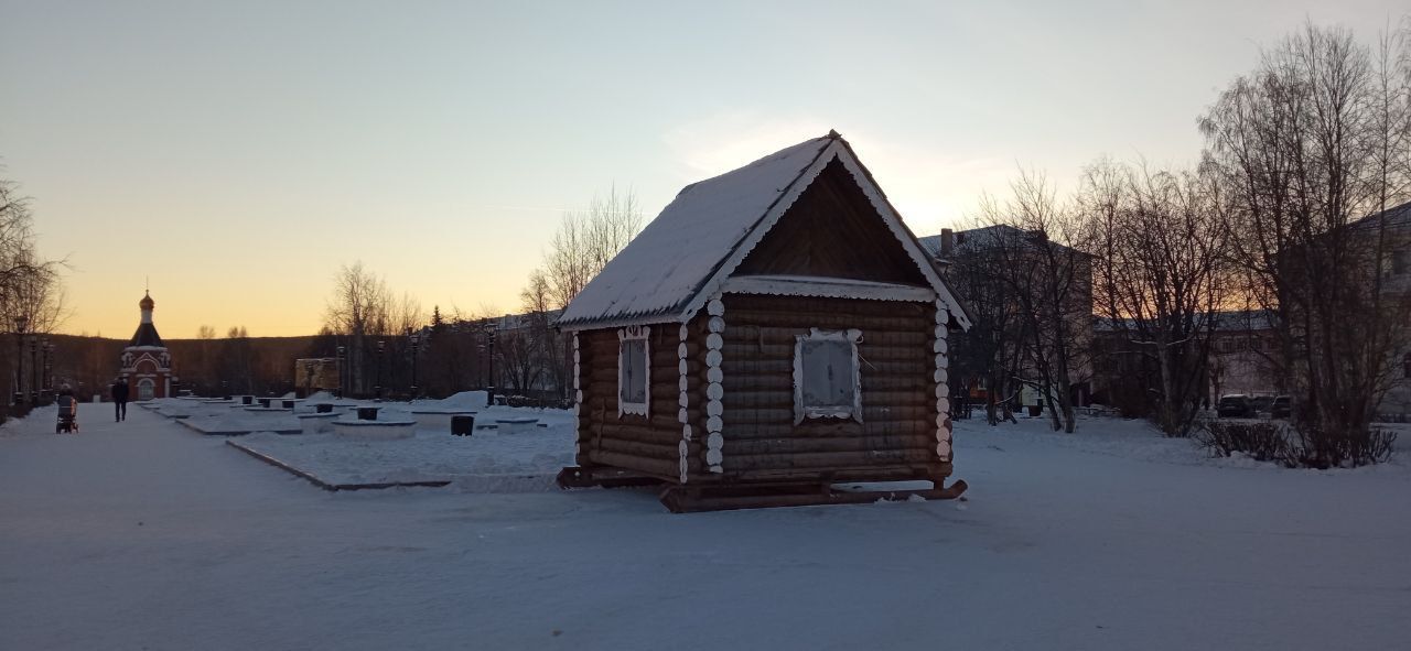 В Краснотурьинске начали строить ледовый городок