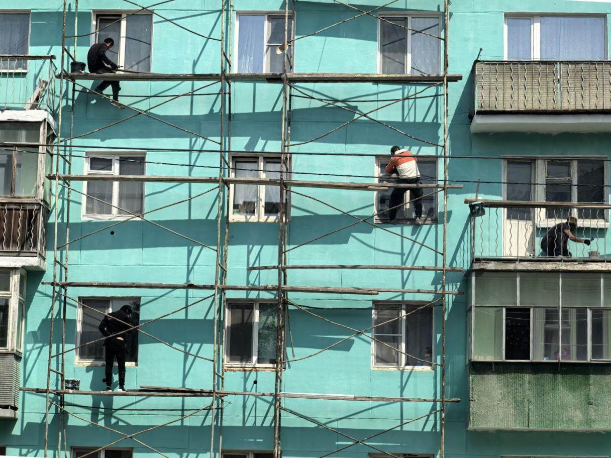 Горожанка фиктивно зарегистрировала пять иностранцев в обмен на... доски