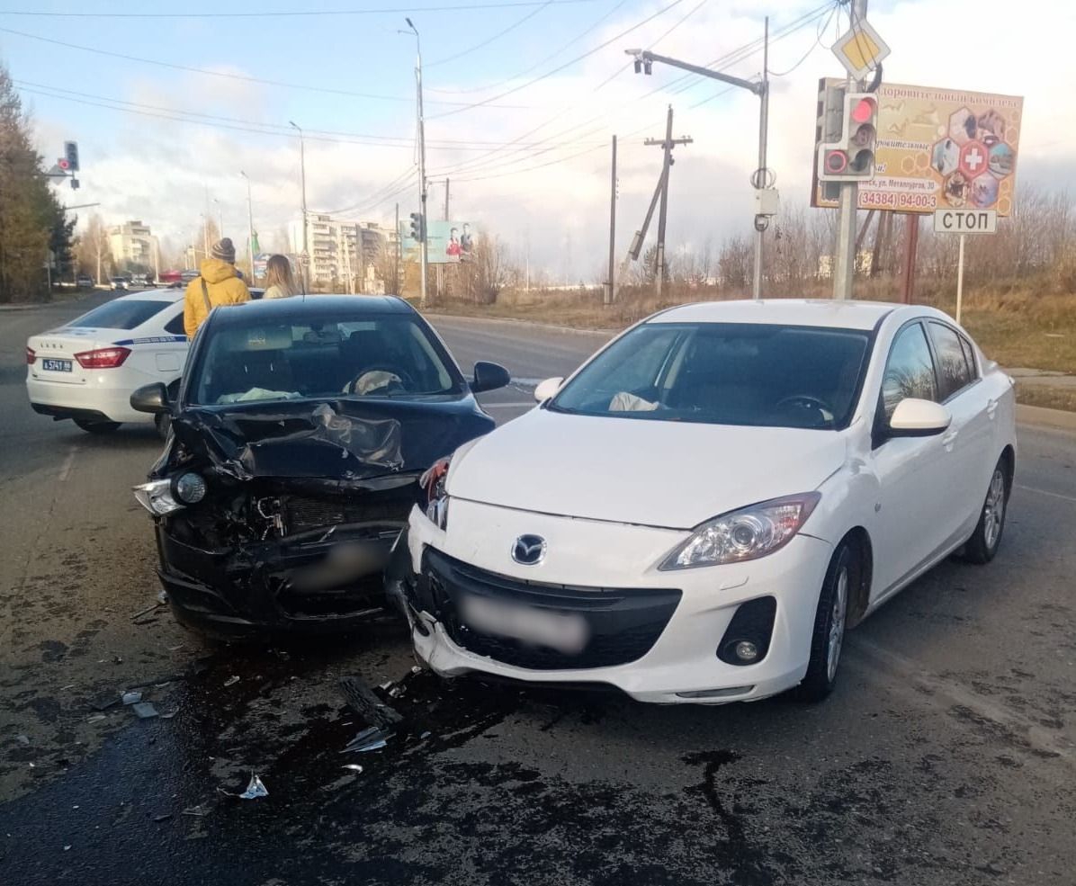 Водитель отвлеклась”. В Госавтоинспекции прокомментировали ДТП на Рюмина |  Происшествия | Краснотурьинск.инфо