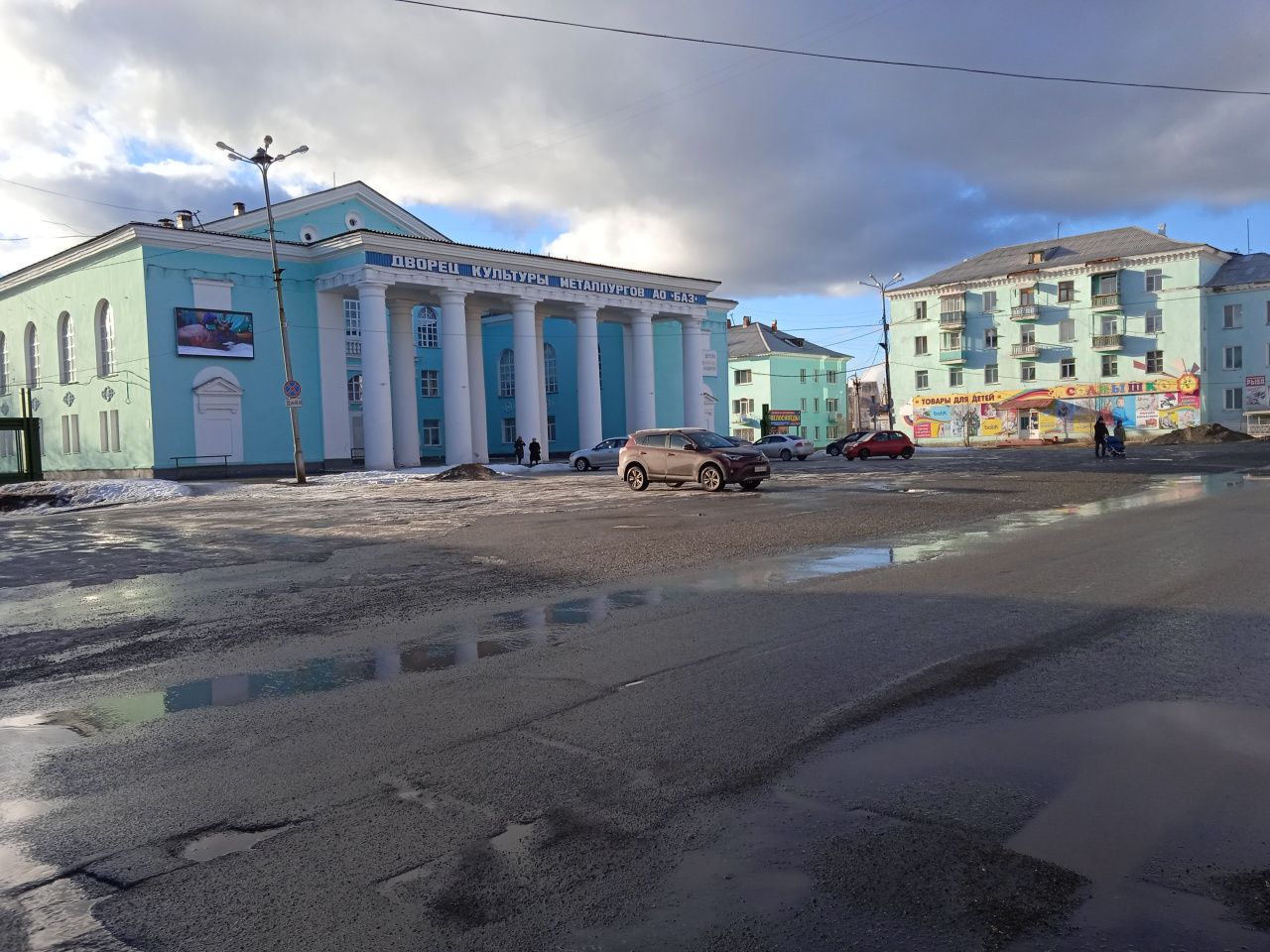 В Краснотурьинске на два месяца закроют движение через перекресток у ДК БАЗа
