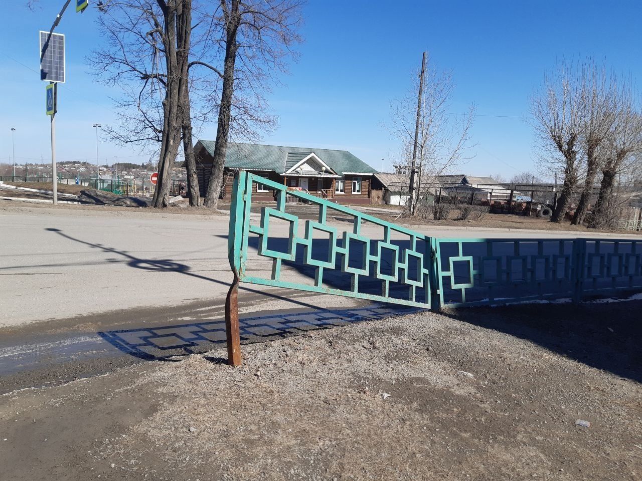 Поврежденные в Краснотурьинске заборы восстановят подрядчики