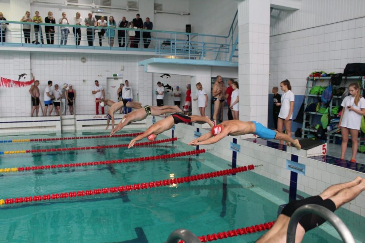 В Краснотурьинске прошли соревнования по плаванию для спортсменов из 13 городов