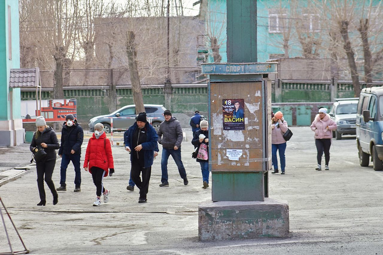 Больше никто никого никуда не выпускает»: как может быть устроена вахтовая  работа на заводе | Истории | Краснотурьинск.инфо