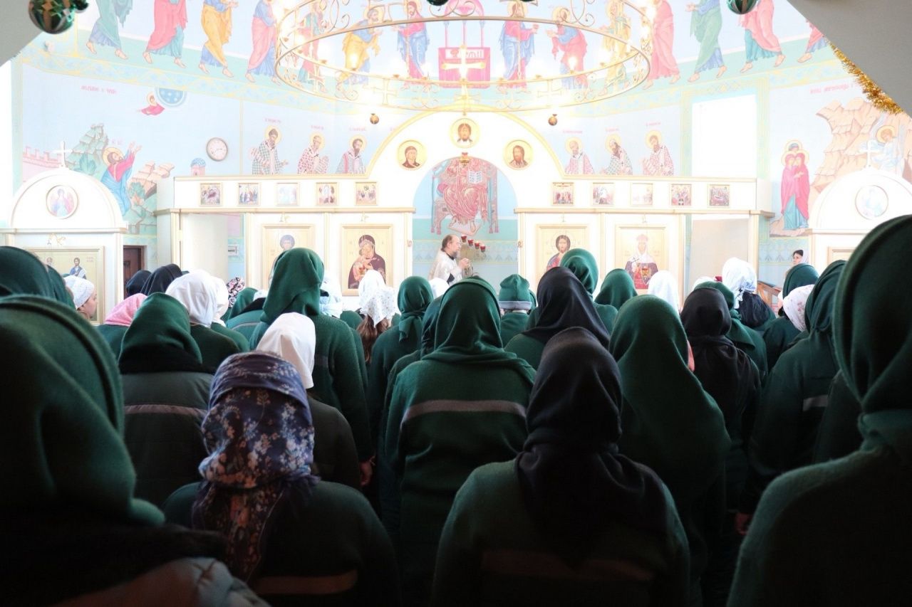 В ИК-16 Краснотурьинска осужденные женщины встретили Рождество Христово