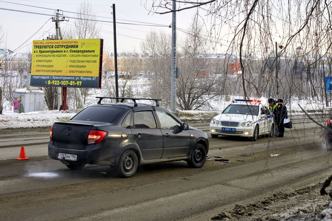 «Страшно переходить дорогу»: горожане недовольны организацией пешеходного движения