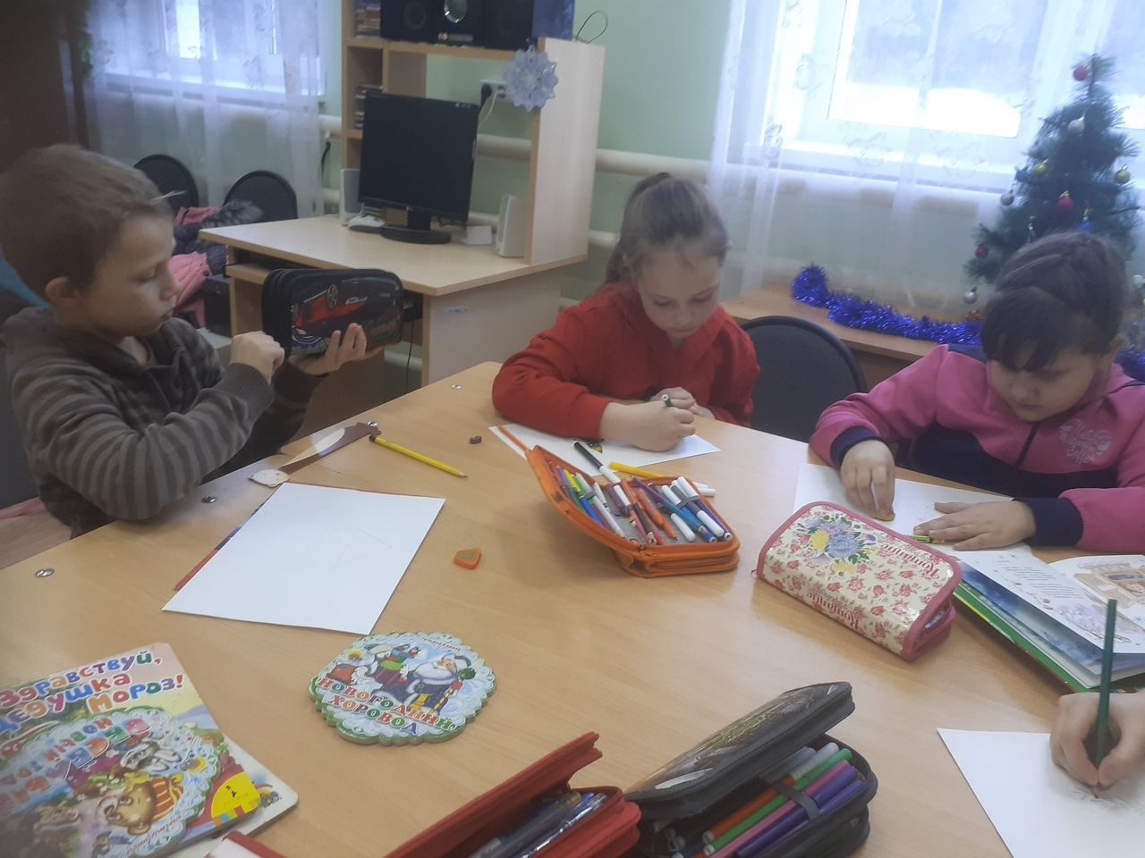 Дети Чернореченска рисовали любимых сказочных героев