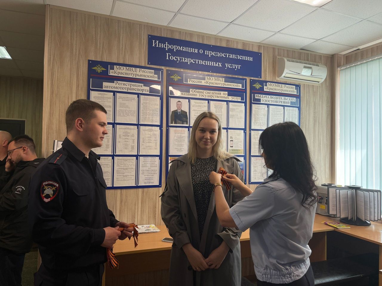 Сотрудники ГАИ провели акцию «Георгиевская ленточка»