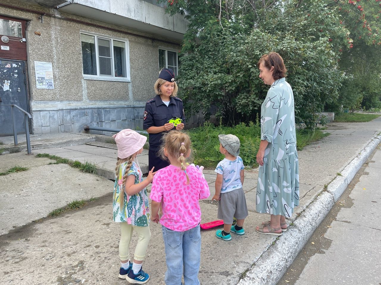 Госавтоинспекция провела мероприятие «Безопасность во дворе»